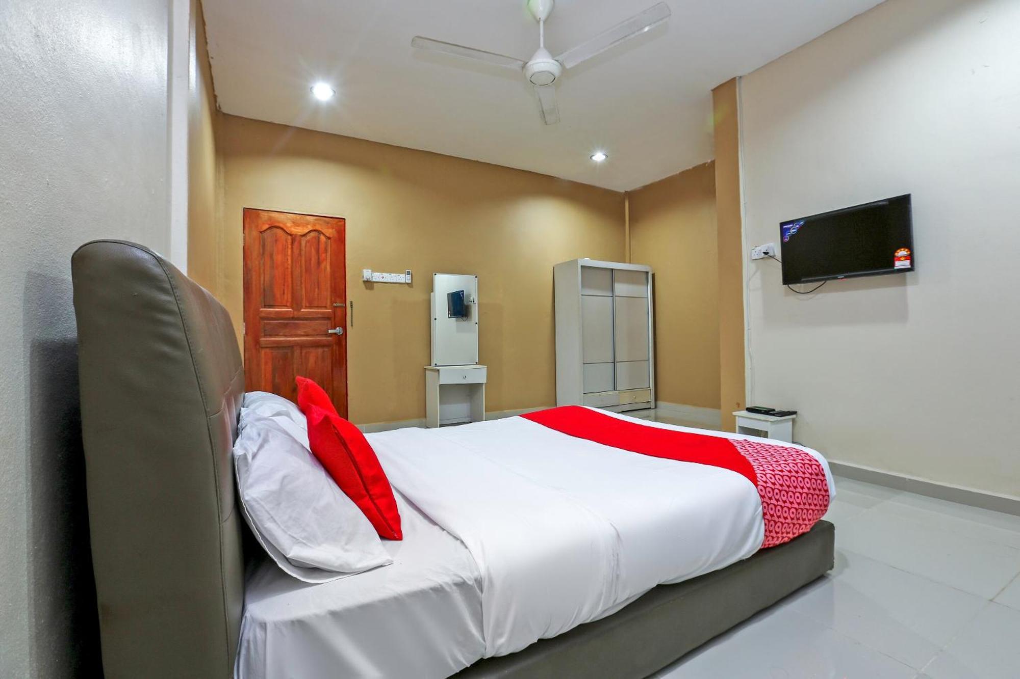 Oyo 89933 Nun Hotel Jeli Exterior foto
